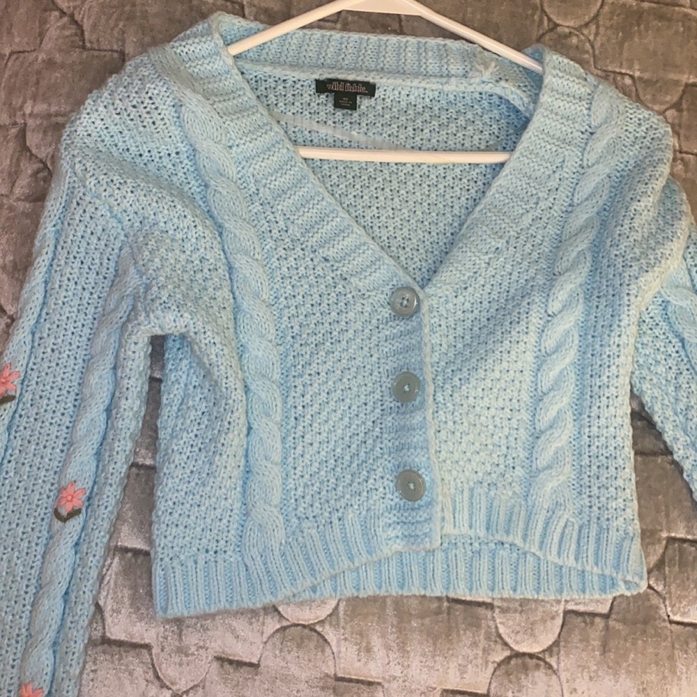 XS Wild Fable cropped sweater